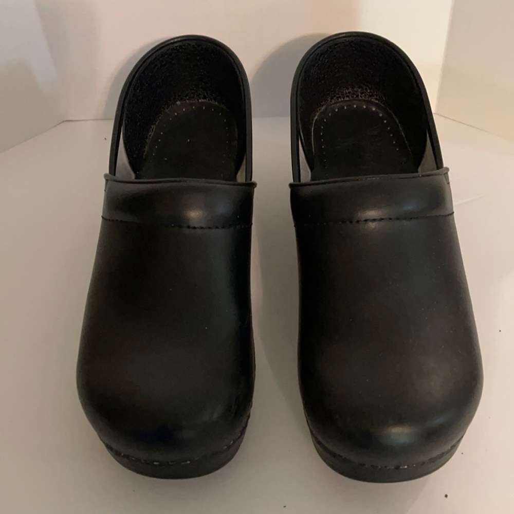 Black Dansko clogs/nursing shoes size 41 (10)